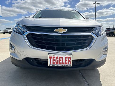 Used 2021 Chevrolet Equinox LT image 32
