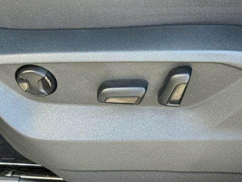 Used 2024 Volkswagen Atlas Cross Sport SE image 14