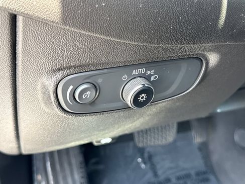 Used 2023 Chevrolet Equinox RS AWD/4WD image 28