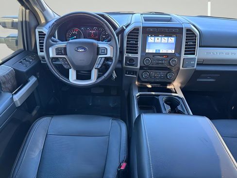 Used 2017 Ford F350 Lariat image 5