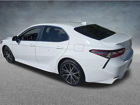 Used 2023 Toyota Camry SE FWD image 6