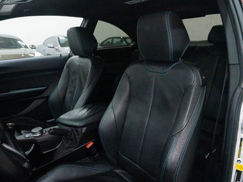 Used 2018 BMW M2 image 25