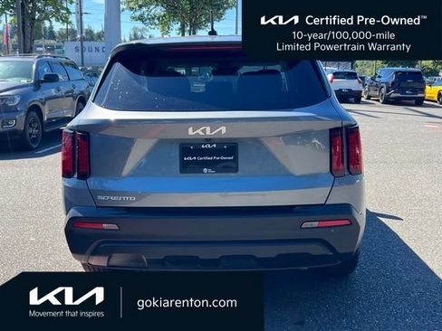 Used 2023 Kia Sorento LX FWD image 6