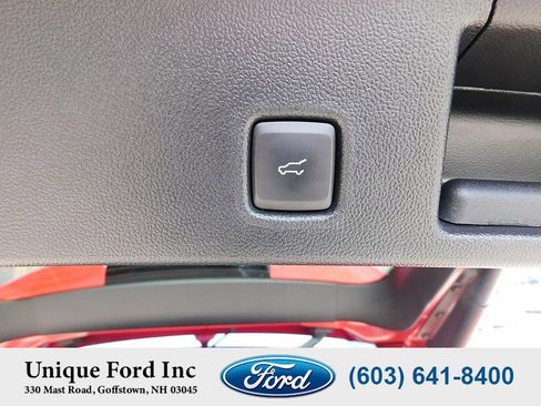 Used 2023 Ford Escape Platinum w/ Premium Technology Package image 29