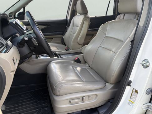 Used 2016 Honda Pilot Touring image 22