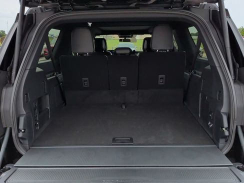 New 2027 Ford Expedition Max Platinum w/ Stealth Appearance Package RWD image 44