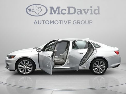 Used 2016 Chevrolet Malibu Premier w/ Driver Confidence Package II FWD image 41
