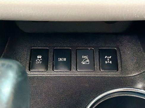 Used 2018 Toyota Highlander XLE image 26