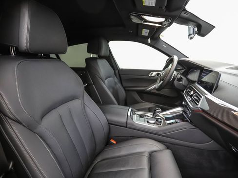Used 2022 BMW X6 M50i w/ Premium Package AWD/4WD image 31