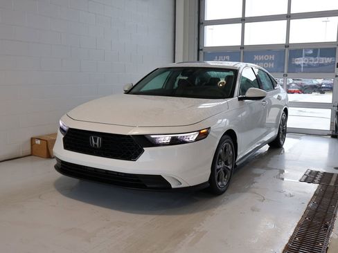 Used 2024 Honda Accord EX image 6