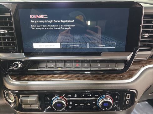 New 2026 GMC Sierra 1500 Elevation image 19