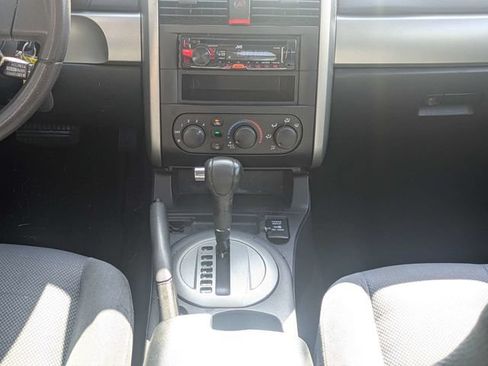 Used 2005 Mitsubishi Galant SE FWD image 17