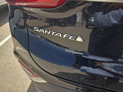 Used 2020 Hyundai Santa Fe SEL FWD image 6