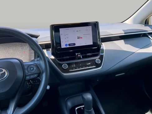 Used 2024 Toyota Corolla LE FWD image 7