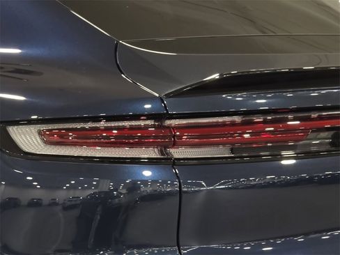 Used 2024 Porsche Cayenne Turbo GT image 31