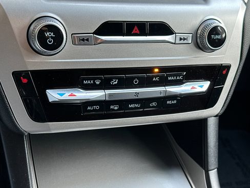 Certified 2022 Ford Explorer XLT image 22