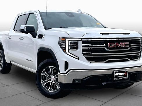 Used 2025 GMC Sierra 1500 SLT AWD/4WD image 3