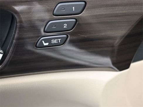 Used 2016 Honda Accord Touring image 13