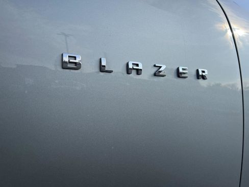 Used 2024 Chevrolet Blazer LT image 3