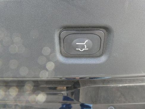 Certified 2025 Ford Expedition Tremor image 21