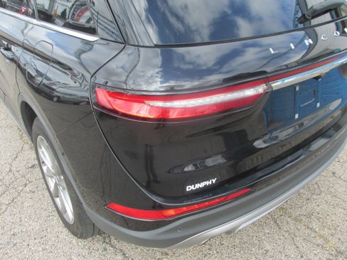 Used 2022 Lincoln Corsair AWD w/ Premium Package image 11