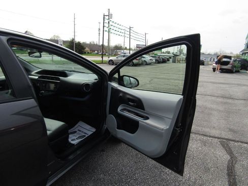 Used 2013 Toyota Prius C Three FWD image 21