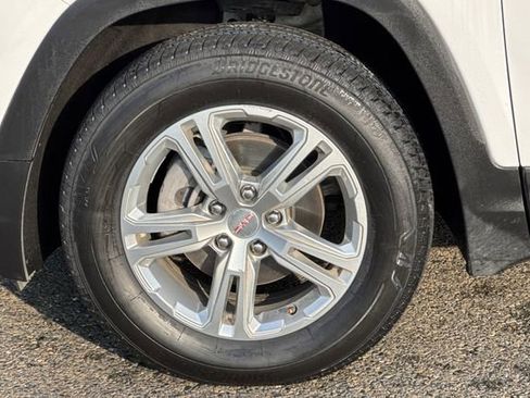 Used 2022 GMC Terrain SLE image 44