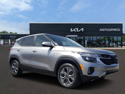 Certified 2024 Kia Seltos LX AWD/4WD image 1