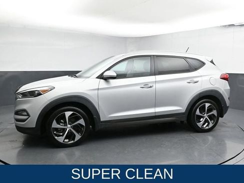 Used 2016 Hyundai Tucson Sport image 7