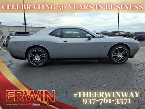 Used 2015 Dodge Challenger R/T Plus image 8
