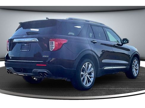 Used 2022 Ford Explorer Platinum w/ Equipment Group 601A AWD/4WD image 15