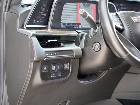 Used 2023 Cadillac Escalade Sport Platinum RWD image 18