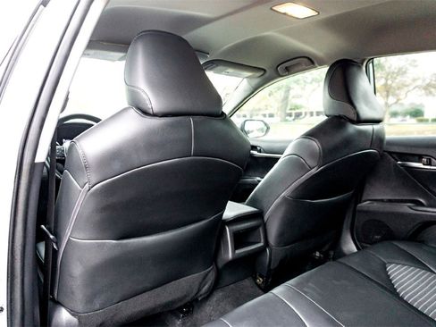 Used 2024 Toyota Camry SE image 28