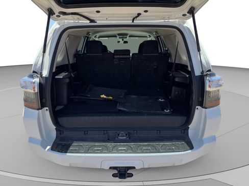Used 2015 Toyota 4Runner SR5 RWD image 19