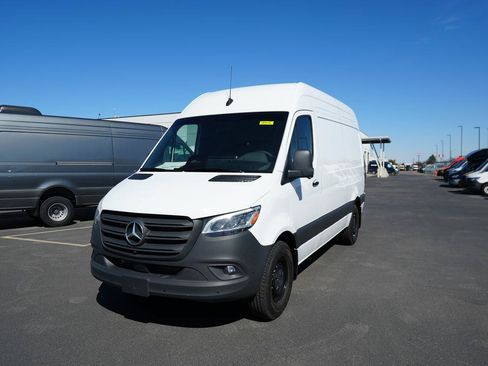 New 2025 Mercedes-Benz Sprinter 2500 image 1