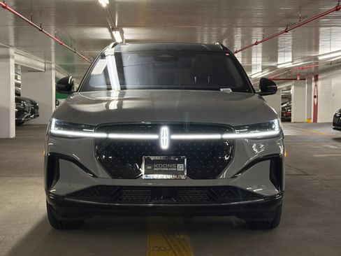 New 2026 Lincoln Nautilus Reserve w/ Jet Appearance Package AWD/4WD image 3