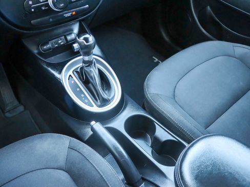 Used 2018 Kia Soul + image 38