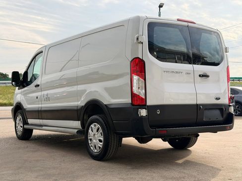 Used 2019 Ford Transit 250 130 Low Roof w/ Exterior Upgrade Package RWD image 5