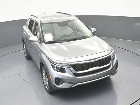 Used 2022 Kia Seltos EX AWD/4WD image 57