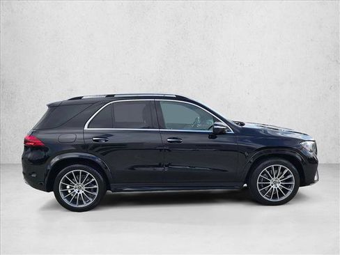 Used 2024 Mercedes-Benz GLE 350 4MATIC image 4