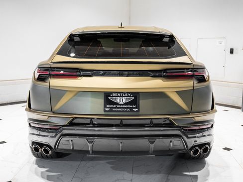 Used 2024 Lamborghini Urus Performante AWD/4WD image 8