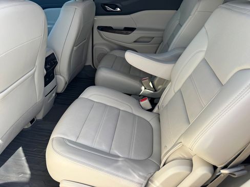 Used 2023 GMC Acadia Denali w/ Denali Ultimate Package image 14