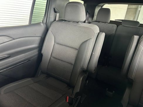 Used 2024 Chevrolet Traverse LT AWD/4WD image 12