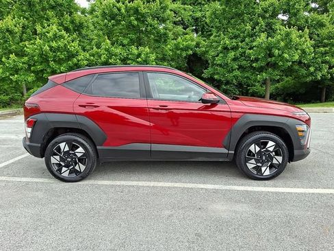Used 2024 Hyundai Kona SEL AWD/4WD image 7