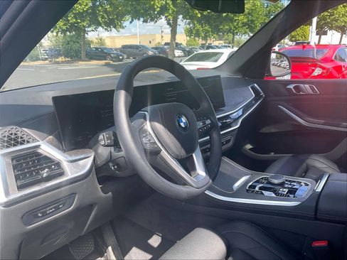 Used 2024 BMW X5 xDrive50e w/ Parking Assistance Package AWD/4WD image 14