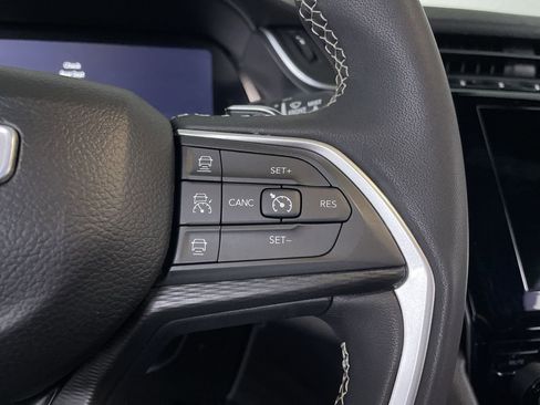 Used 2023 Jeep Grand Cherokee Altitude image 26