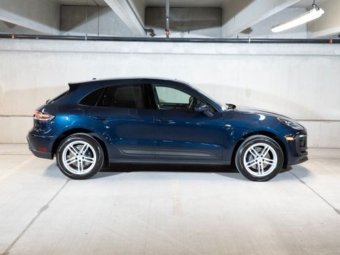 Certified 2023 Porsche Macan AWD/4WD image 8