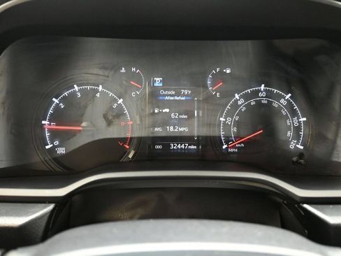 Used 2024 Toyota 4Runner SR5 AWD/4WD image 15