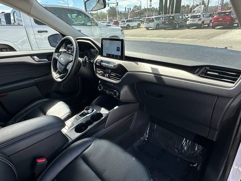 Used 2022 Ford Escape SEL FWD image 15