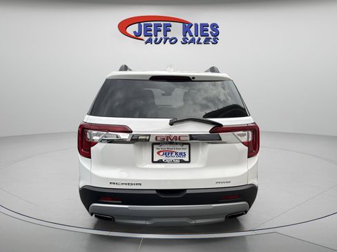 Used 2023 GMC Acadia SLE w/ Driver Convenience Package image 6